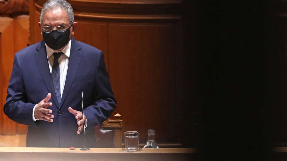 O ministro do Planeamento, Nelson de Souza fala durante a sua  audição na comissão de Orçamento e Finanças, no âmbito da apreciação, na especialidade do Orçamento do Estado para 2021, na Assembleia da República, em Lisboa, 30 de outubro de 2020. ANTÓNIO PEDRO SANTOS/LUSA