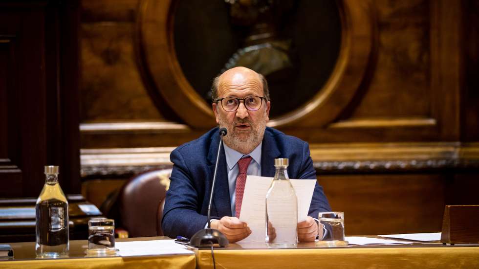 O ministro do Ambiente, João Pedro Matos Fernandes, durante a sua audição conjunta com o ministro das Finanças, João Leão (ausente da foto), na Comissão de Ambiente, Energia e Ordenamento do Território, a propósito do trespasse da concessão de seis barragens entre a EDP e o grupo Engie, a requerimento do grupo parlamentar do BE, na Assembleia da República, em Lisboa 23 de março de 2021. JOSÉ SENA GOULÃO/LUSA