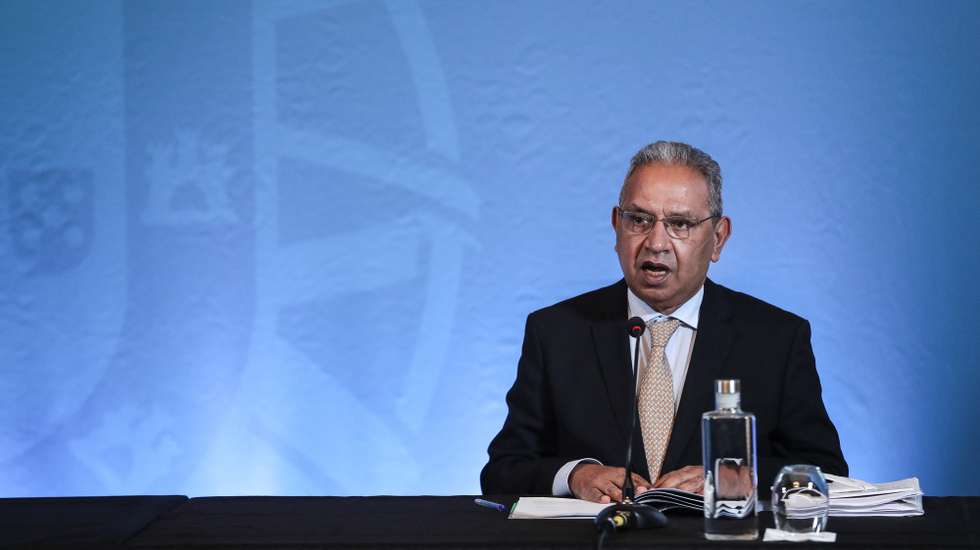 O ministro do Planeamento, Nelson de Souza, fala aos jornalistas no final da reunião do Conselho de Ministros, no Palácio da Ajuda, em Lisboa,18 de março de 2021. MÁRIO CRUZ/LUSA