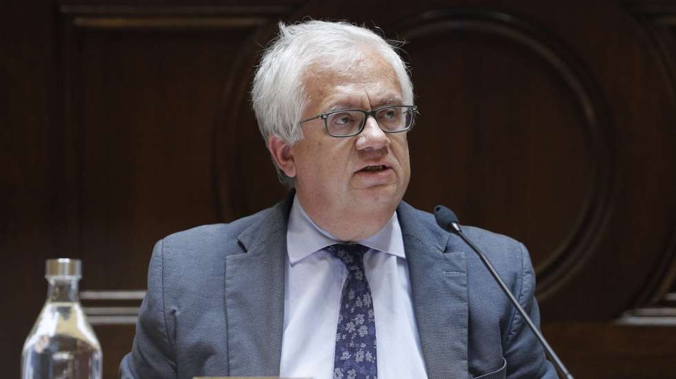 O ministro da Administração Interna, Eduardo Cabrita, durante a audição conjunta com o ministro do Ambiente e Ação Climática, João Pedro Matos Fernandes, (ausente na foto)  na Comissão de Agricultura e Mar, a propósito da situação ocorrida na Herdade da Torrebela, na Assembleia da República, em Lisboa, 30 de março de 2021. ANTÓNIO COTRIM/LUSA