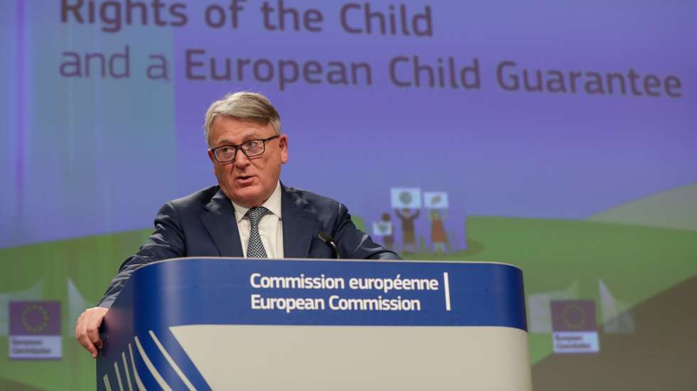 epa09093373 European Commissioner for Jobs and Social Rights Nicolas Schmit gives a press conference on the Child Rights Strategy and Guarantee at the European Commission in Brussels, Belgium, 24 March 2021.  EPA/STEPHANIE LECOCQ / POOL