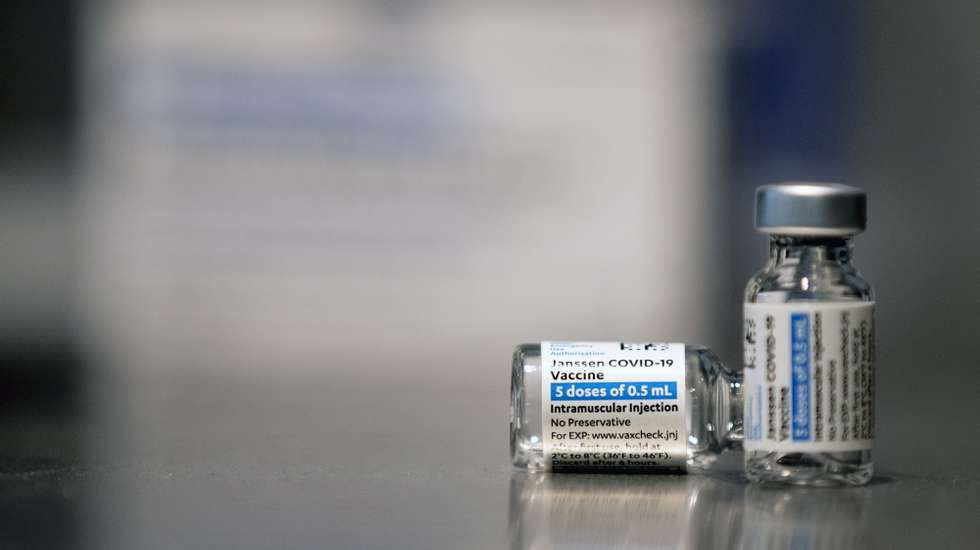 epa09184134 Vials of the Janssen (Pharmaceutical Companies of Johnson &amp; Johnson) vaccine against Covid-19 are displayed during a vaccination operation organized by the Los Angeles Football Club at the Bank of California Stadium in Los Angeles, California, USA, 07 May 2021. Los Angeles Football Club has announced that vaccinated fans will receive a 20% discount on merchandise at the LAFC team store.  EPA/ETIENNE LAURENT