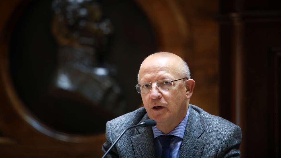 O ministro de Estado e dos Negócios Estrangeiros, Augusto Santos Silva, durante a Comissão de Negócios Estrangeiros e Comunidades Portuguesas, na Assembleia da República, em Lisboa, 11 de maio de 2021. ANDRÉ KOSTERS/LUSA