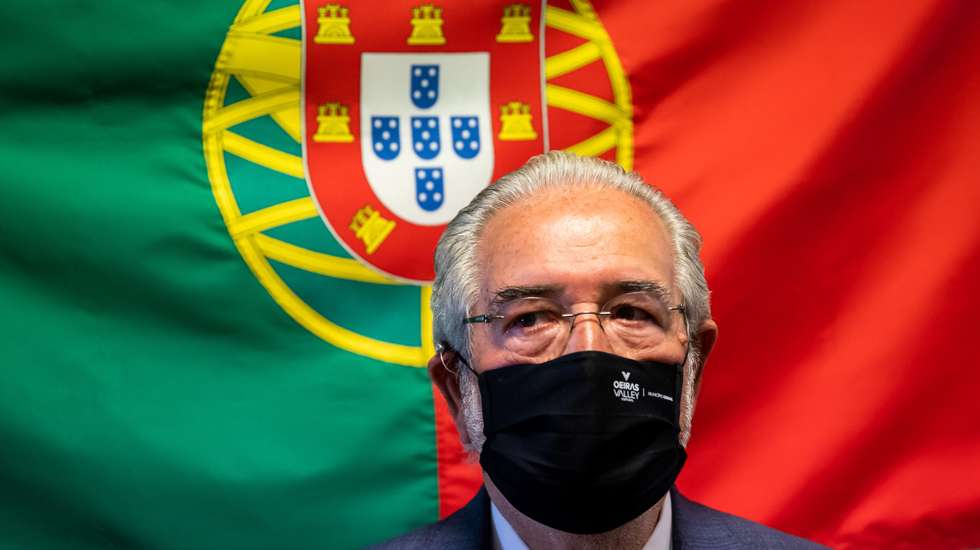 O presidente da Câmara Municipal de Oeiras, Isaltino Morais, durante a inauguração das instalações provisórias da Unidade de Saúde Mental de Oeiras do Serviço de Psiquiatria do Centro Hospitalar Lisboa Ocidental (CHLO), em Oeiras, 25 de maio de 2021. JOSÉ SENA GOULÃO/LUSA