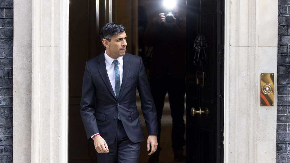 epa10540163 British Prime Minister Rishi Sunak prepares to welcome his counterpart from Israel (not pictured) at 10 Downing Street in London, Britain, 24 March 2023.  EPA/TOLGA AKMEN