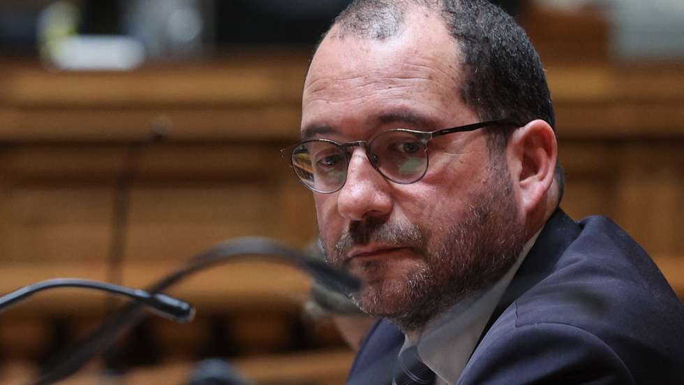 O ministro da Educação, João Costa, durante a  audição conjunta perante a Comissão de Trabalho, Segurança Social e Inclusão, na Assembleia da República, em Lisboa, 21 de março  de 2023. ANTÓNIO COTRIM/LUSA