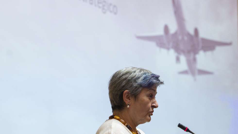 A coordenadora da Comissão Técnica Independente para o estudo da expansão aeroportuária de Lisboa, Maria do Rosário Partidário, intervém na 2.ª Conferência da Comissão Técnica Independente (CTI) - Aeroporto, no Laboratório Nacional de Engenharia Civil (LNEC), em Lisboa, 11 de julho de 2023. JOSÉ SENA GOULÃO/LUSA