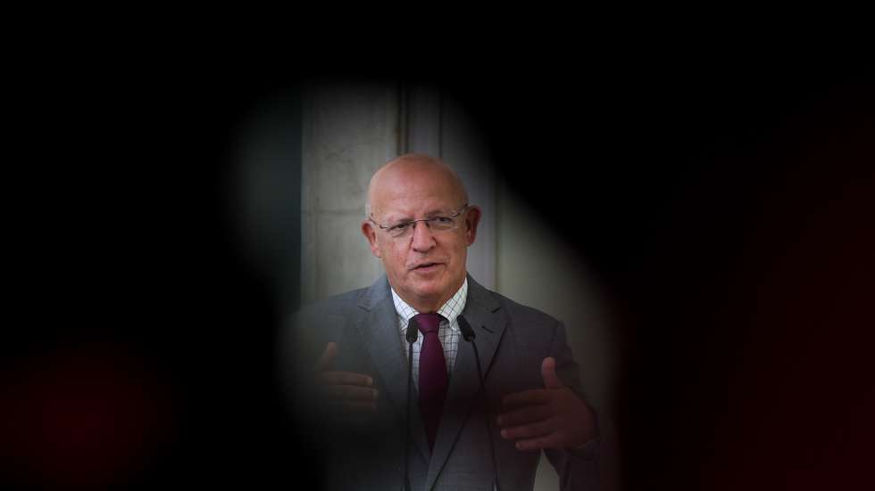 O presidente da Assembleia da República, Augusto Santos Silva, apresenta o Programa de Comemorações dos 50 anos do 25 de Abril e da Constituição na Assembleia da República, no palácio de São Bento em Lisboa, 03 de outubro de 2023. TIAGO PETINGA/LUSA