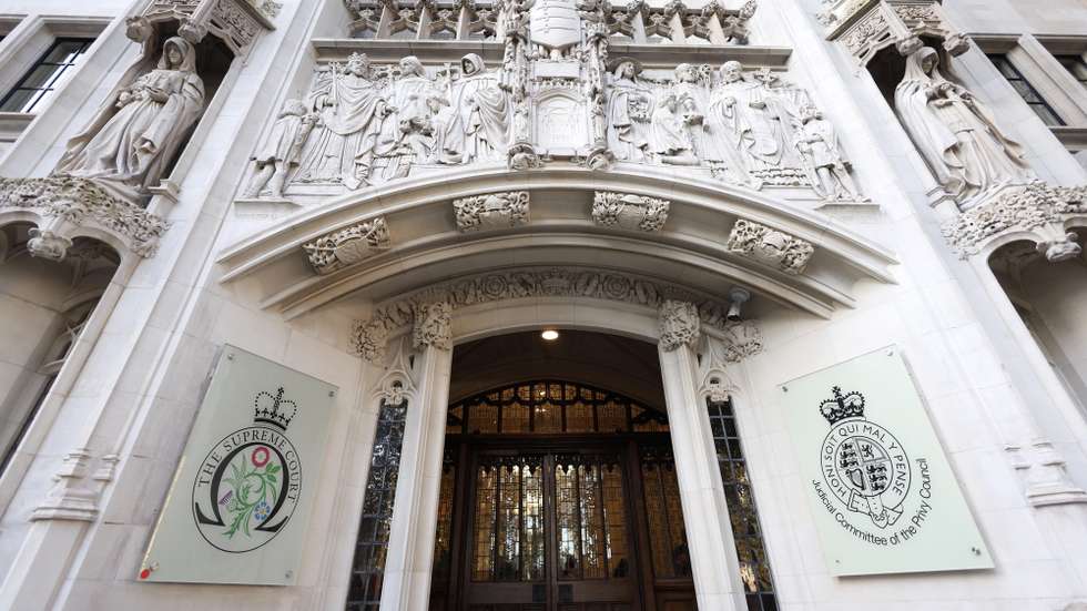 epa10975810 A general view shows the Supreme Court of the United Kingdom building in London, Britain, 15 November 2023. The Supreme Court on 15 November will make a decision on whether the British government's controversial plan to remove people seeking asylum and deport them to Rwanda is lawful.  EPA/NEIL HALL