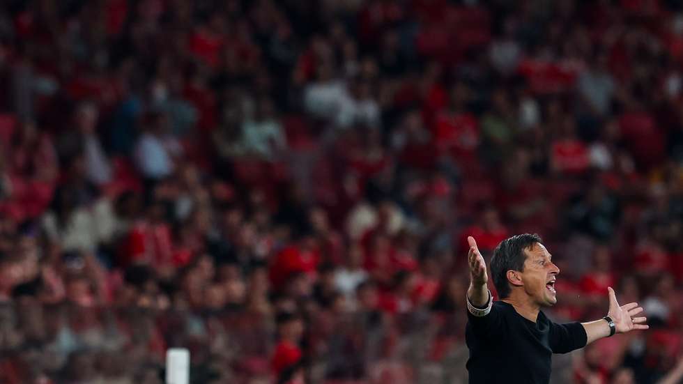 Benfica head coach Roger Schmidt reacts during their First League Soccer match against Moreirense, held at Luz Stadium, in Lisbon, Portugal, 14 April 2024. JOSE SENA GOULAO/LUSA