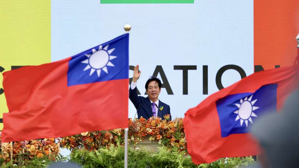epa11354636 Taiwan President William Lai (Lai Ching-te), waves to the crowd during the Taiwan Presidential Inauguration, in Taipei, Taiwan, 20 May 2024. William Lai (Lai Ching-te) became Taiwan's 16th president on 20 May, taking over incumbent Tsai Ing-wen.  EPA/RITCHIE B. TONGO