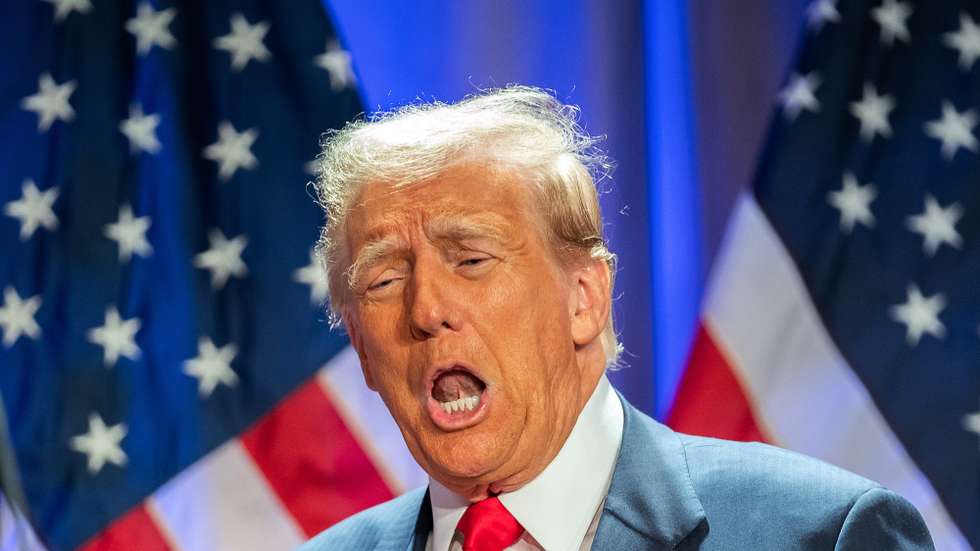 epa11719536 US President-elect Donald Trump gestures during a meeting with House Republicans at the Hyatt Regency hotel in Washington, DC, USA, 13 November 2024.  EPA/ALLISON ROBBERT / POOL