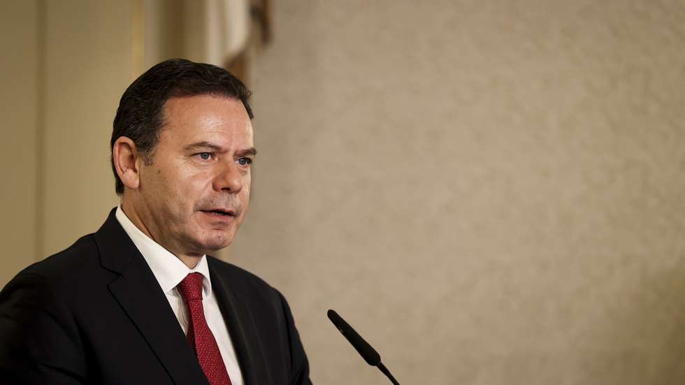 O primeiro-ministro, Luís Montenegro, discursa na cerimónia de apresentação dos cumprimentos de Natal do Governo ao Presidente da República, no Palácio de Belém em Lisboa, 18 de dezembro de 2024. FILIPE AMORIM/LUSA