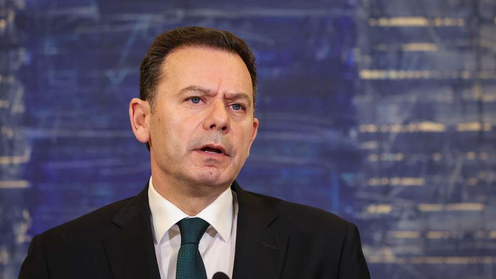 Portuguese Prime Minister Luís Montenegro speaks during a statement at the end of the extraordinary Council of Ministers meeting, at the S. Bento official residence in Lisbon, March 1, 2025. Montenegro decided to convene the Council of Ministers on Friday morning, after the newspaper Expresso reported that the casino and hotel group Solverde, based in Espinho, has been paying the company owned by his wife and children, Spinumviva, a monthly fee of 4,500 euros since July 2021, for “specialized compliance services and the definition of procedures in the field of personal data protection”. ANTÓNIO COTRIM/LUSA