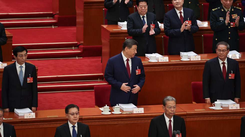 epa12796226 Chinese President Xi Jinping (C) arrives to the opening ceremony of the Fourth Session of the 14th National People's Congress of China at the Great Hall of the People in Beijing, China, 05 March 2026. China's major annual political meetings, known as the 'Lianghui' or 'Two Sessions,' began on 04 March with the opening of the Chinese People's Political Consultative Conference (CPPCC), while the National People's Congress (NPC) opens on 05 March.  EPA/ANDRES MARTINEZ CASARES