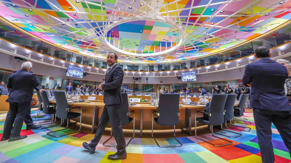 epa13048846 Cyprus' Prime Minister Nikos Christodoulides (C) attends a European Council summit in Brussels, Belgium, 19 June 2026. EU heads of state and government are meeting to discuss the European Union's next long-term budget for 2028–2034, competitiveness, defence financing, migration, and the situation in the Middle East.  EPA/OLIVIER HOSLET