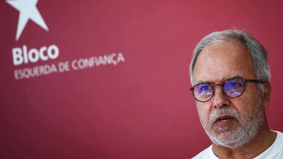 O coordenador do Bloco de Esquerda (BE), José Manuel Pureza, em declarações à comunicação social à margem da reunião da Mesa Nacional, em Lisboa, 11 de julho de 2026. RODRIGO ANTUNES/LUSA
