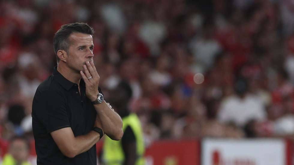 Benfica head coach Marco Silva during the UEFA Europa League first leg of the third qualifying round for the Europa League group stage soccer match against Hearts at Luz Stadium, in Lisbon, Portugal, 06 August 2026. TIAGO PETINGA/LUSA