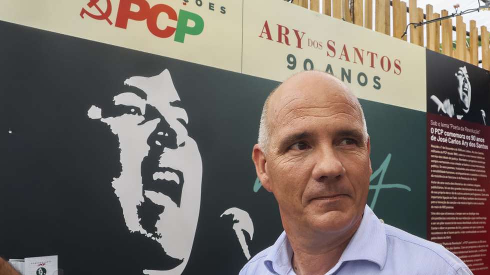 O secretário-geral do Partido Comunista Português (PCP), Paulo Raimundo, durante a visita ao recinto onde durante três dias, decorre a Festa do Avante, que este ano comoemora 50 anos, na Quinta da Atalaia , Amora, Seixal, 04 setembro de 2026. MANUEL DE ALMEIDA/LUSA