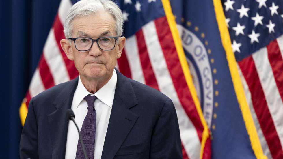 epa12688420 Federal Reserve Board Chairman Jerome Powell delivers remarks during a press conference at the Federal Reserve in Washington, DC, USA, USA, 28 January 2026. For the first time since July 2025, the Federal Reserve held interest rates steady despite two governors preferring a quarter-point cut.  EPA/SHAWN THEW