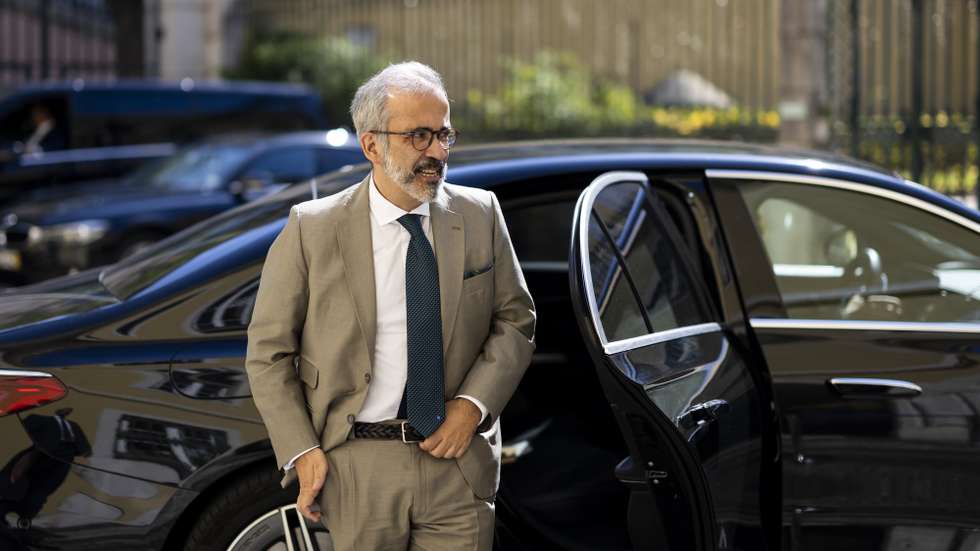 O ministro dos Negócios Estrangeiros, Paulo Rangel, à chegada para uma visita a sede da Comunidade dos Países de Língua Portuguesa (CPLP), em Lisboa, 03 de julho de 2026. JOSÉ SENA GOULÃO/LUSA