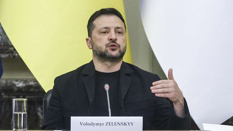 epa13323974 Finnish Prime Minister Petteri Orpo speaks during a joint press conference with Ukraine's President Volodymyr Zelensky (not pictured) at the Mariinskyi Palace in Kyiv, Ukraine, 22 October 2026. Petteri Orpo arrived in Kyiv to meet with top Ukrainian officials and take part in the Ukraine-Finland business forum, amid the ongoing Russian invasion.  EPA/SERGEY DOLZHENKO