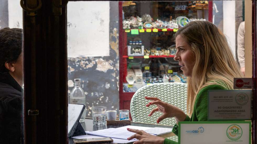 A ministra da Cultura, Juventude e Desporto, Margarida Balseiro Lopes, em entrevista à agência Lusa à margem do 3.º Fórum Cultura, Educação e Cultura, em Ponta Delgada, ilha de São Miguel, Açores, 27 de abril de 2026. O 3.º Fórum Cultura, Educação e Cultura, subordinado ao tema dos "Direitos Culturais", é uma iniciativa do Ministério da Cultura, Juventude e Desporto que tem como objetivo fundamental a promoção do diálogo com e entre os diversos agentes e instituições do setor cultural. (ACOMPANHA TEXTO DA LUSA DO DIA 28 DE ABRIL DE 2026). EDUARDO COSTA/LUSA