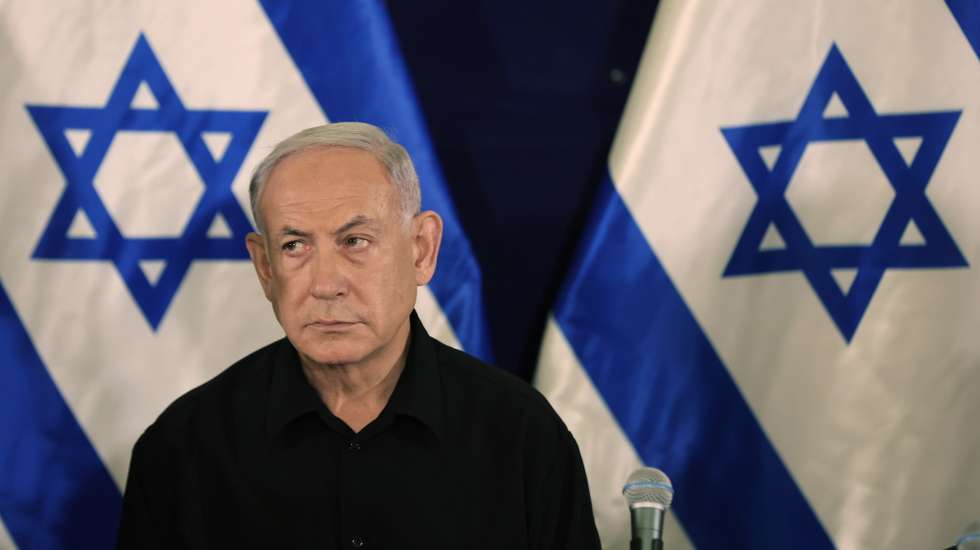 epa10945801 Israel's Prime Minister Benjamin Netanyahu attends a press conference in The Kirya military base in Tel Aviv, Israel, 28 October 2023.  EPA/ABIR SULTAN / POOL