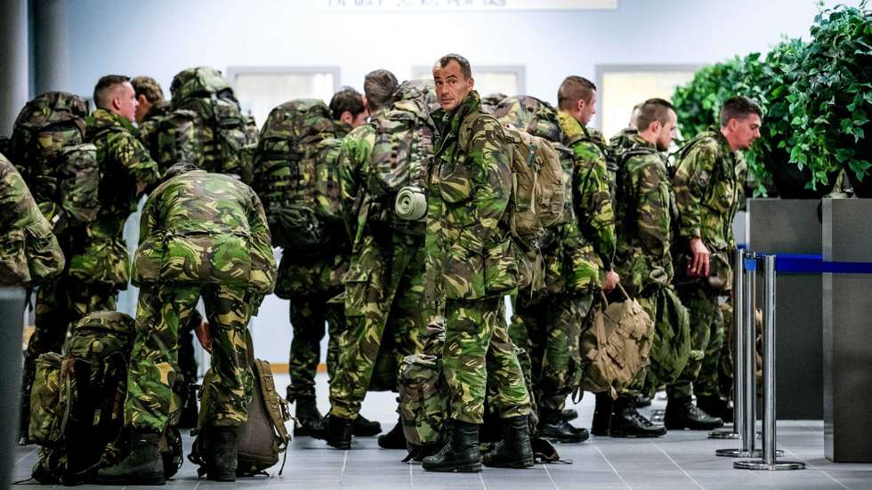 "Esta garantia de compromisso com os nossos aliados dissuade aqueles que ameaçam a paz da Europa", esclarece a NATO