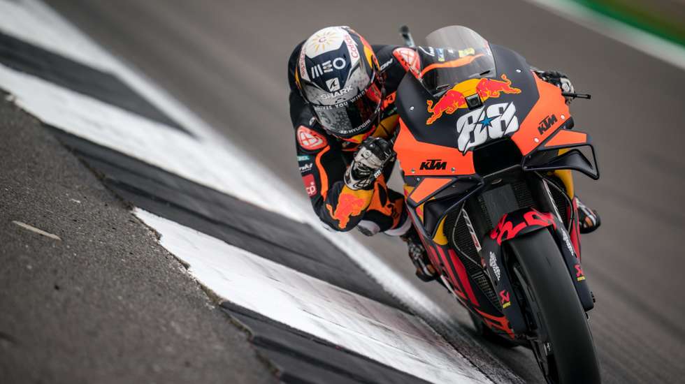 Miguel Oliveira continua lesionado no pulso