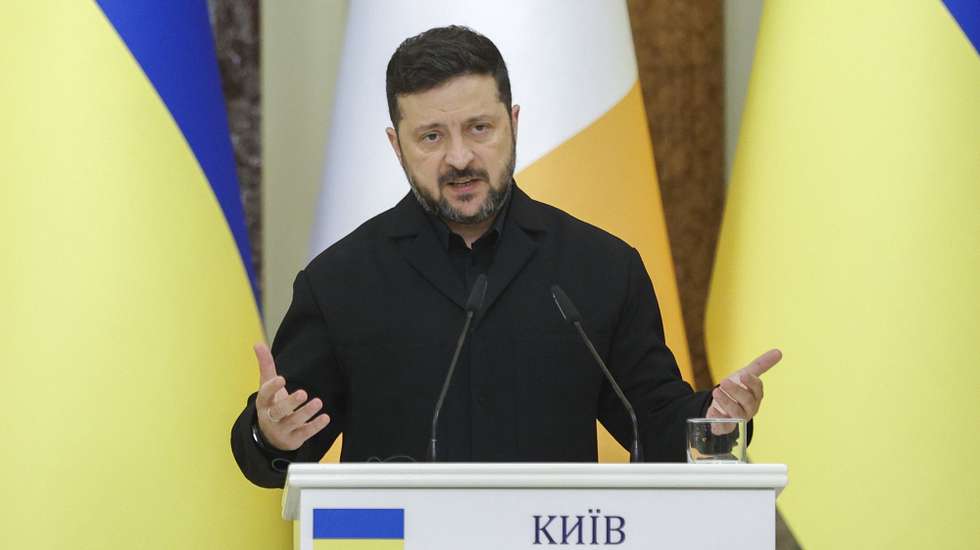 epa13127883 Ukraine's President Volodymyr Zelensky speaks during a joint press conference with Ireland's Taoiseach (Prime Minister) Micheal Martin (not pictured), in Kyiv, Ukraine, 23 July 2026. The Irish prime minister is visiting Kyiv to reaffirm Ireland and EU's support for Ukraine amid the ongoing Russian invasion.  EPA/SERGEY DOLZHENKO
