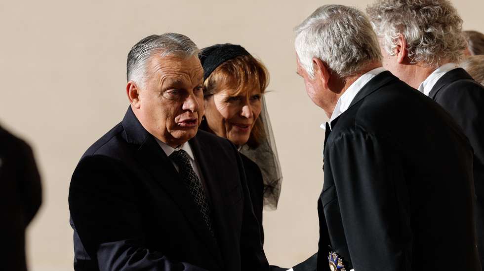 epa12485318 Hungarian Prime Minister Viktor Orban (L) arrives for a private audience with Pope Leo XIV (not pictured) at the San Damaso courtyard in the Vatican City, 27 October 2025.  EPA/GIUSEPPE LAMI