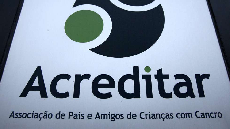 Filipa Silveira e Castro, membro da direção da Acreditar, perdeu o filho há oito anos e conhece bem as dificuldades de regressar ao trabalho, após o período de luto