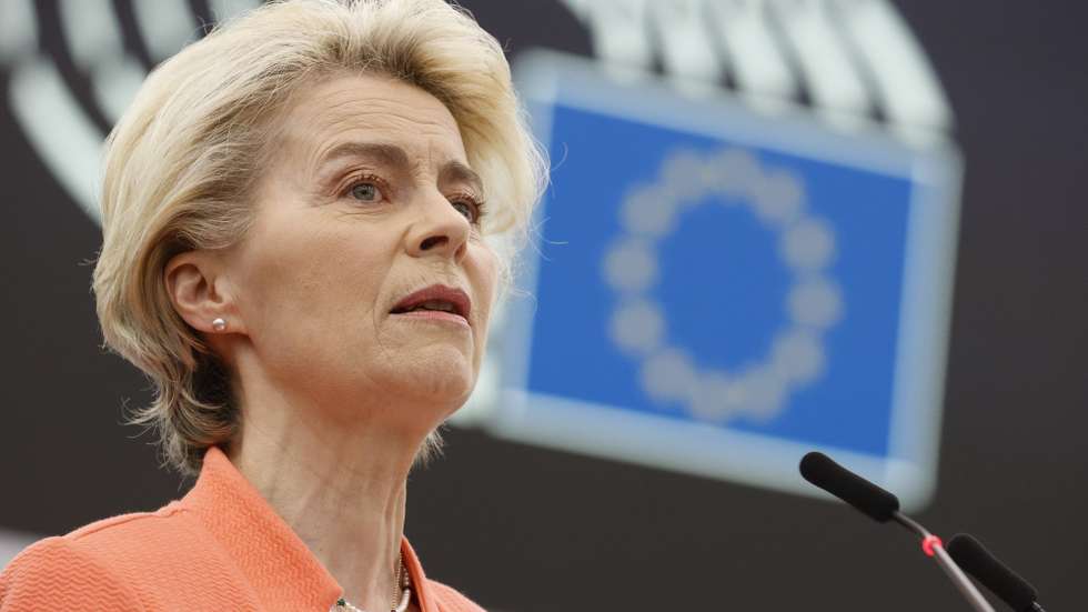 epa10577983 European Commission President Ursula von der Leyen speaks during a session on 'The need for a coherent strategy for EU-China Relations' at the European Parliament in Strasbourg, France, 18 April 2023. The session of the European Parliament runs from 17 till 20 April.  EPA/JULIEN WARNAND