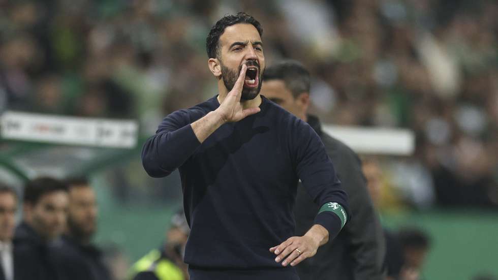 Sporting head coach Ruben Amorim reacts during their Portuguese First League soccer match against Benfica held at Alvalade Stadium, in Lisbon, Portugal, 6 April 2024. MIGUEL A. LOPES/LUSA