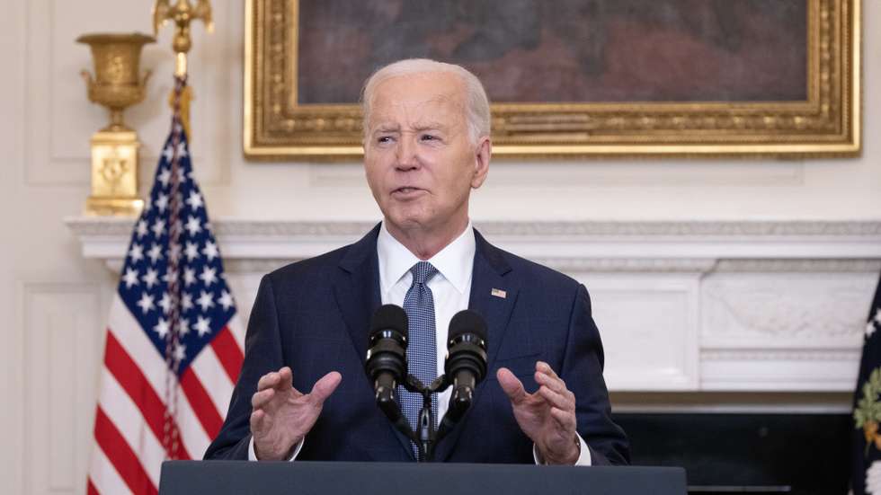 epa11382467 US President Joe Biden delivers remarks on the conviction of former US President Donald J. Trump on 34 felony counts in his hush money trial, before announcing a proposal for a cease-fire between Israel and Hamas in the State Dining Room of the White House in Washington, DC, USA, 31 May 2024. Israeli forces have advanced into central Rafah in the southern Gaza Strip, the Israeli military confirmed on 31 May, despite international pressure warning against a large military operation in Rafah.  EPA/MICHAEL REYNOLDS / POOL