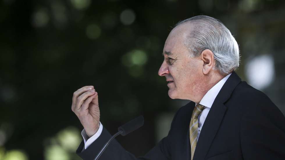 O presidente do Partido Social Democrata (PSD), Rui Rio, intervém durante a apresentação do candidato da coligação autárquica (PSD, CDS-PP, PPM, MPT e Aliança) para Lisboa “Novos Tempos”, Carlos Moedas (ausente da fotografia), em Lisboa, 06 de maio de 2021.  RODRIGO ANTUNES/LUSA