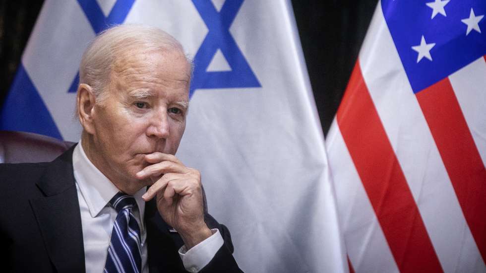 epa10925735 US President Joe Biden pauses during a meeting with Israeli Prime Minister Benjamin Netanyahu in Tel Aviv, Israel, 18 October 2023. President Biden pledged US support for Israel and said the overnight attack on a hospital in the Gaza strip 'appears' to have been caused 'by the other team'.  EPA/MIRIAM ALSTER / POOL