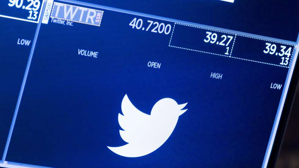 epa09951030 A screen shows the logo of Twitter on the floor of the New York Stock Exchange in New York, New York, USA, 16 May 2022. Twitter’s stock value has dropped recently due to uncertainty about Elon Musk’s reported plan to buyout the social media company.  EPA/JUSTIN LANE