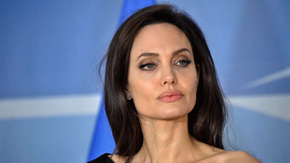 Angelina Jolie falou numa entrevista sobre o seu divórcio com Brad Pitt e no desejo de viver em paz com os filhos