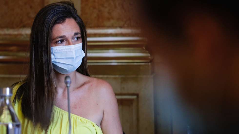 A bastonária da Ordem dos Enfermeiros, Ana Rita Cavaco, fala perante a Comissão de Saúde, na Assembleia da República em Lisboa, 27 de maio de 2020. TIAGO PETINGA/LUSA