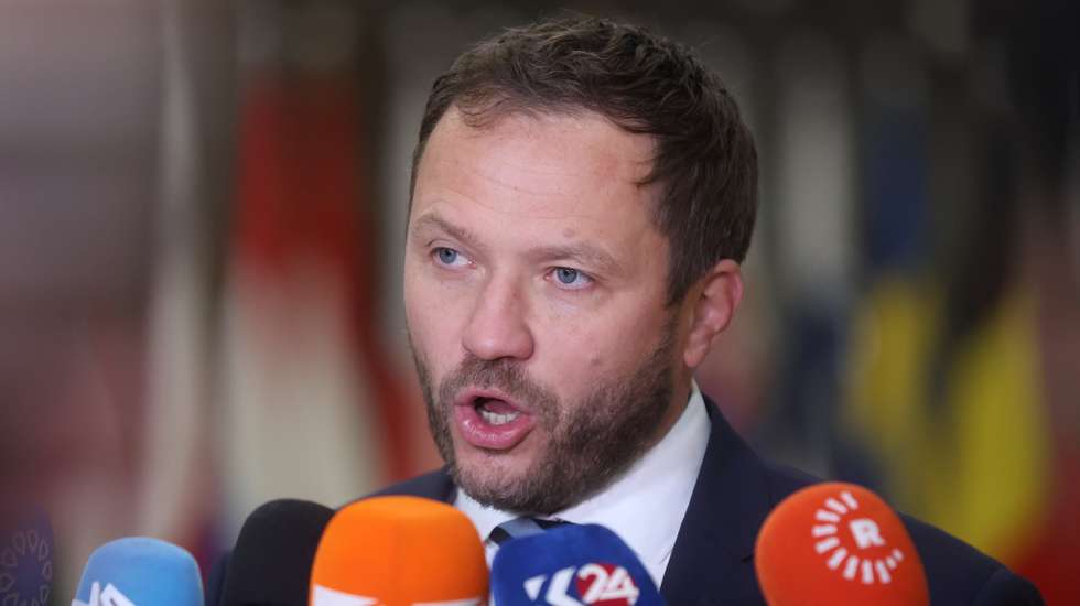 epa11855895 Estonian Minister of Foreign Affairs Margus Tsahkna speaks to the media as he attends Foreign Affairs Council at the EU headquarters in Brussels, Belgium, 27 January 2025. EU foreign ministers will discuss Russia's aggression against Ukraine, and over lunch the Council will exchange views on EU-US relations and the latest developments in the Middle East, including Syria.  EPA/OLIVIER HOSLET