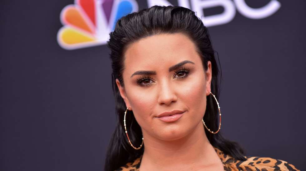 O terceiro documentário de Demi Lovato, intitulado “Dançando com o Diabo”, está divido em quatro partes