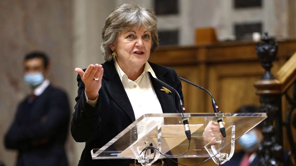 A comissária Europeia responsável pela Coesão e Reformas, Elisa Ferreira, intervém durante a audição "Programa de Trabalho da Comissão Europeia para 2021", em Lisboa, 12 de janeiro de 2021. Organizada pela Comissão de Assuntos Europeus da AR, esta audição pretende promover o debate sobre o Programa de Trabalho da Comissão Europeia para este ano, assim como uma reflexão com os principais responsáveis políticos no âmbito dos assuntos europeus, com o objetivo de contribuir para a seleção das iniciativas que se afigurem de especial relevância política para o país e que serão objeto de escrutínio pela Assembleia em 2021. ANTÓNIO PEDRO SANTOS/LUSA