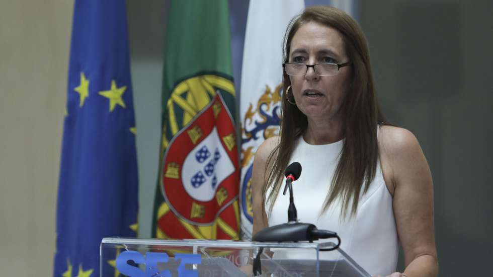 A diretora Nacional do SEF, Cristina Gatões intervém na cerimónia comemorativa do 43.º aniversário do SEF - Serviço de Estrangeiros e Fronteiras, esta tarde na sede do mesmo em Oeiras. 28 de junho de 2019 . MIGUEL A. LOPES/LUSA