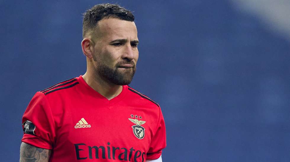 Otamendi, que tem sido capitão em alguns jogos do Benfica, é a mais recente baixa numa defesa que conta apenas com quatro jogadores aptos