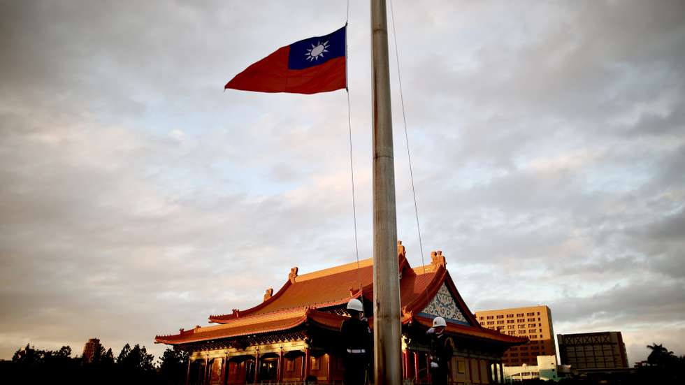 Onze aviões atravessaram a linha mediana, uma demarcação não oficial entre a China e Taiwan