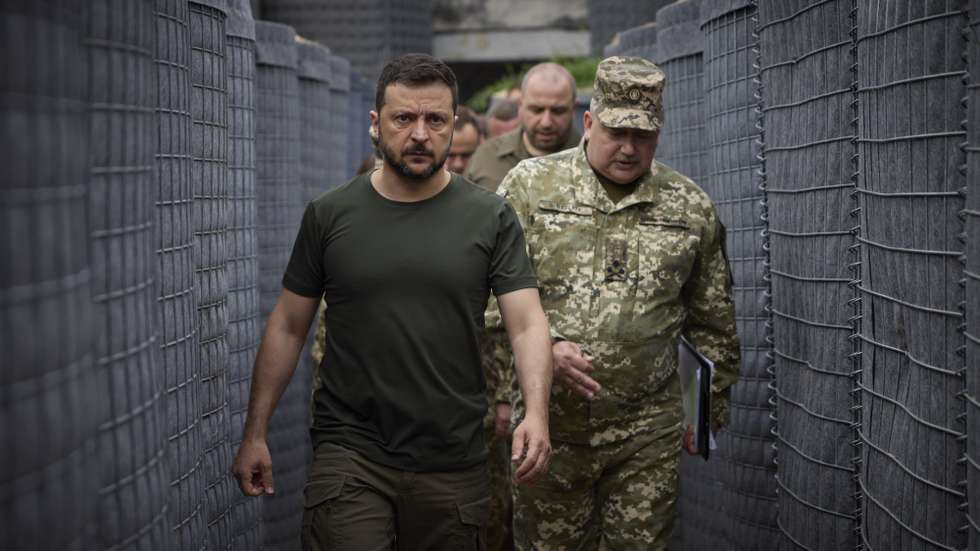 epa11509032 A handout made available by the Presidential Press Service shows Ukrainian President Volodymyr Zelensky (L) inspecting the construction of fortifications at an undisclosed location, during his working visit in the Volyn region, Ukraine, 30 July 2024 amid the Russian invasion of Ukraine.  EPA/PRESIDENTIAL PRESS SERVICE HANDOUT  HANDOUT EDITORIAL USE ONLY/NO SALES