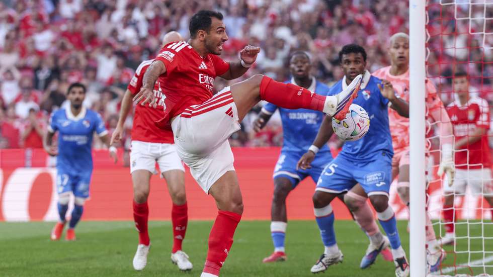 Benfica player Vangelis Pavlidis in action during their Portuguese First League match between Benfica and Gil Vicente, held at Luz Stadium, 13 September 2026.  JOSE SENA GOULAO/LUSA