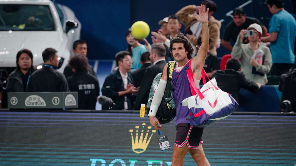 epa13298660 Carlos Alcaraz of Spain reacts after losing his men's singles match against Zizou Bergs of Belgium at the Shanghai Masters tennis tournament in Shanghai, China, 12 October 2026.  EPA/ALEX PLAVEVSKI